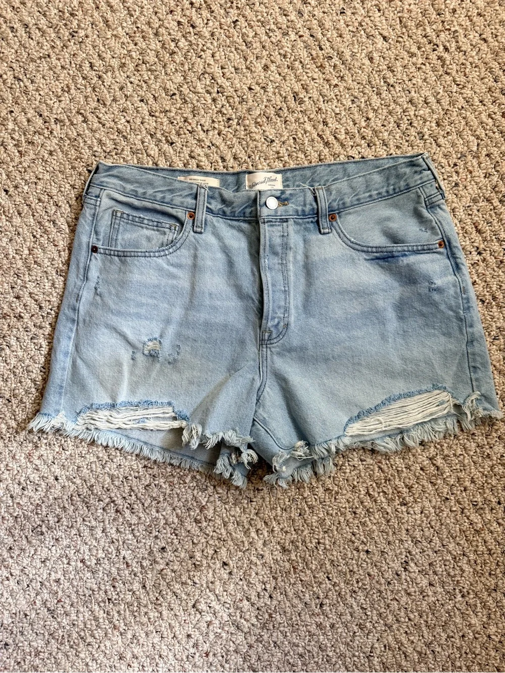 Universal Thread 90’s Baggy Distressed Denim Shorts 12
